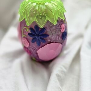 Hatchimals

 Decorative Egg with Design That Opens With Hidden Compartments